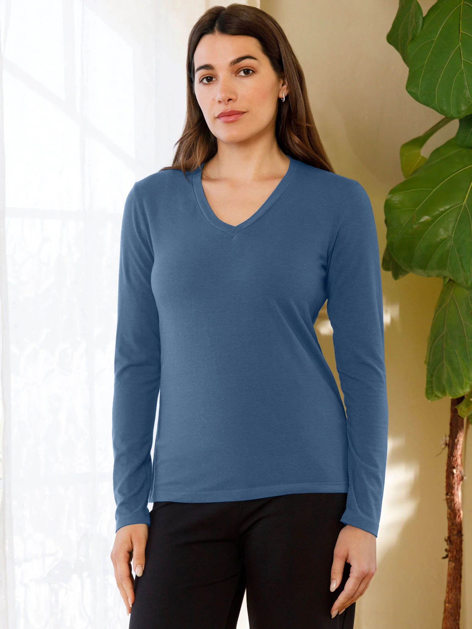 Long Sleeve V Neck - Image 12